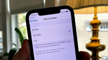 万山苹果手机维修分享iPhone 12如何打开或关闭5G网络 